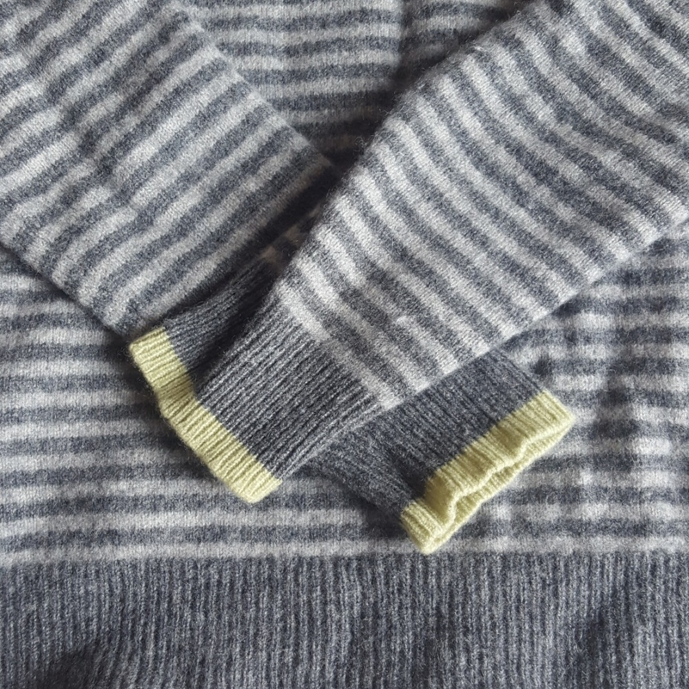 Cashmere sweater - Picture 3 of 4